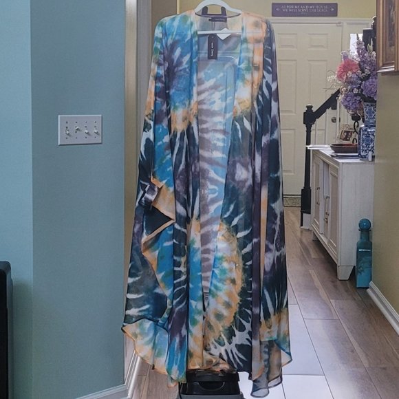 Tie Dye Cover Up with Wrist Band One Size - Picture 3 of 9